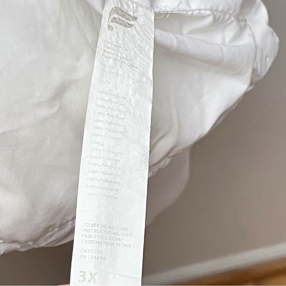 Fabletics White Wander Cropped Puffer Jacket 3X - Picture 7 of 9